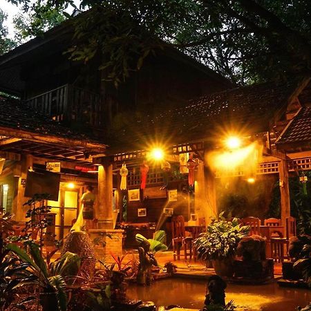 Tongluang Inthanon Homestay โต้งหลวงอินทนนท์โฮมสเตย์ Chom Thong Extérieur photo